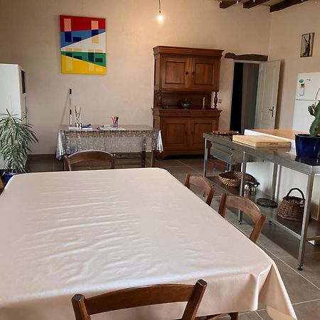 Perigourdine Avec Spa Et Vue Pomport Екстер'єр фото