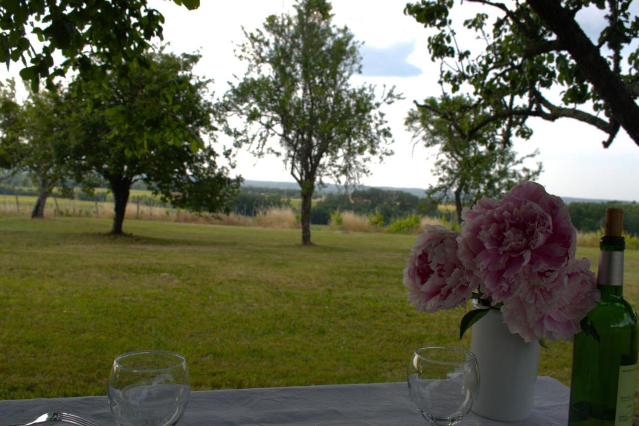 Perigourdine Avec Spa Et Vue Pomport Екстер'єр фото